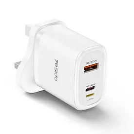 YC51 30W Fast Charging Home Charger USB-A and Type-C and Lightning Port Charge